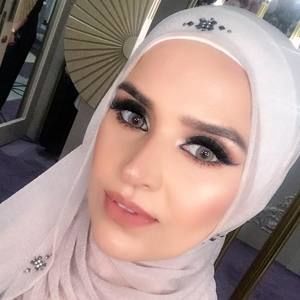 Meet your Posher, Huda